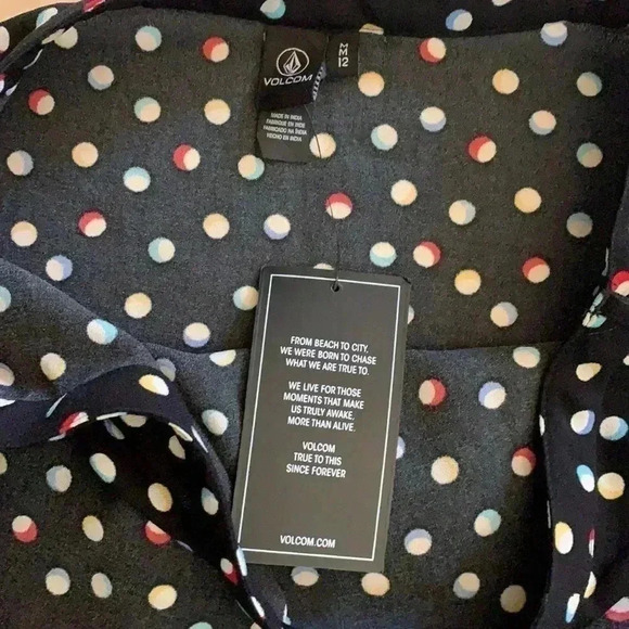 Volcom - Picture 4 of 5